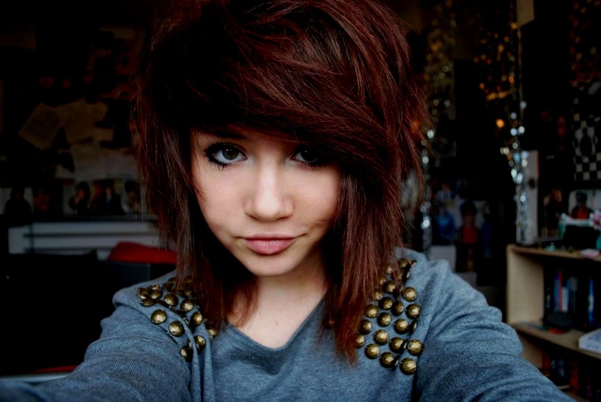 emo girl brown hair  Short scene hair, Emo hair, Scene hair